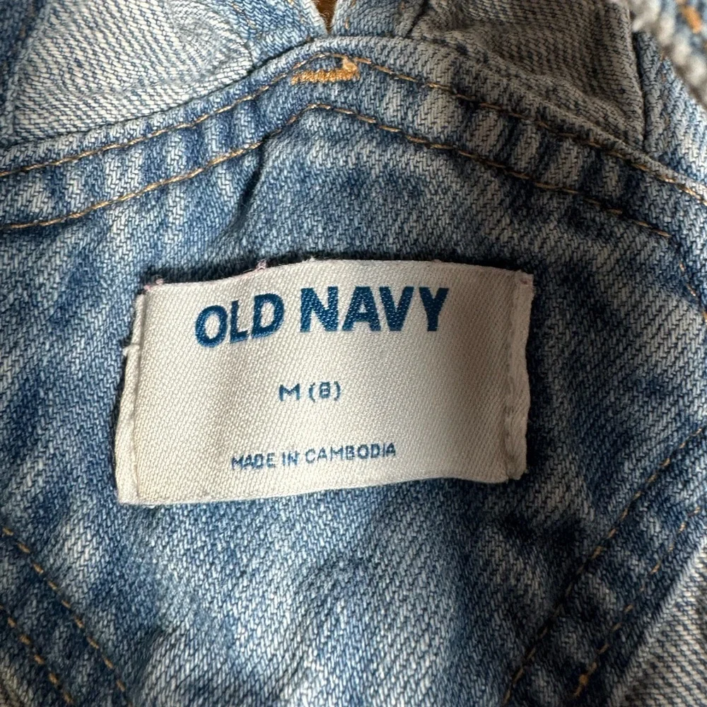 Old Navy knee lbs